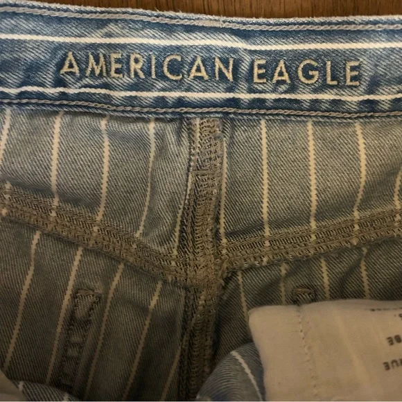 American Eagle Jeans Womens Size 8 Striped Mom Jean Medium Wash Denim High Rise - Picture 10 of 14